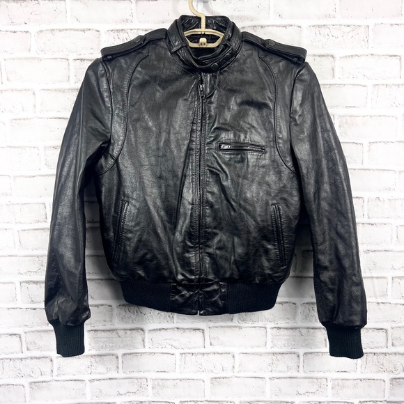 VINTAGE |•BERMAN'S•| 100% Genuine Leather Black Zip Out Insulated Bomber Jacket - Picture 3 of 16